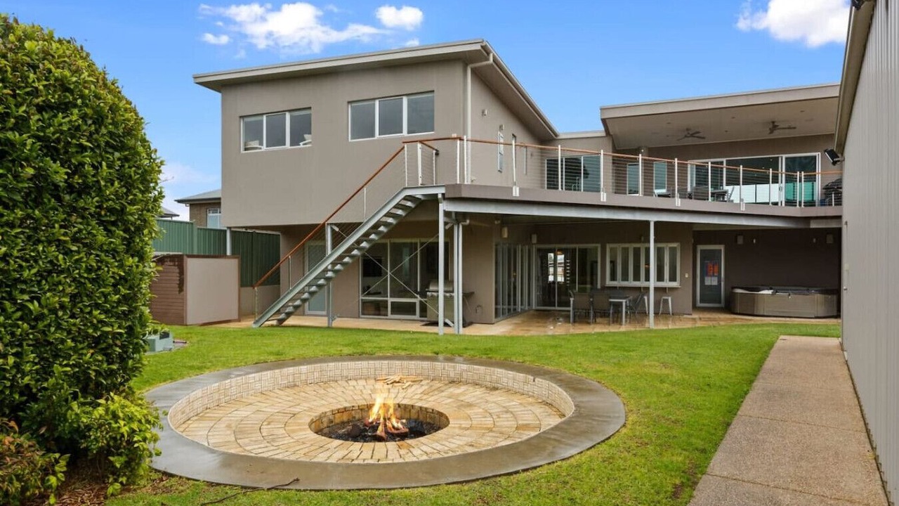 Photo of Outdoor in Long Flat