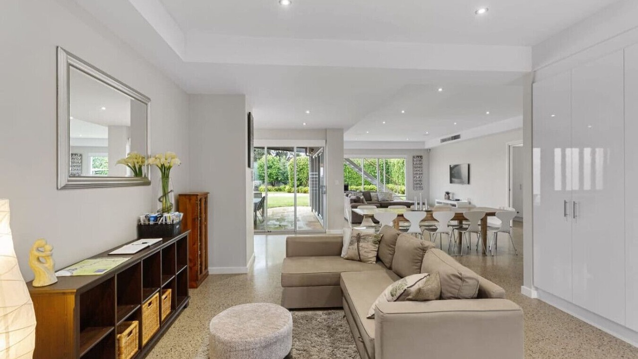 Photo of Livingroom in Long Flat