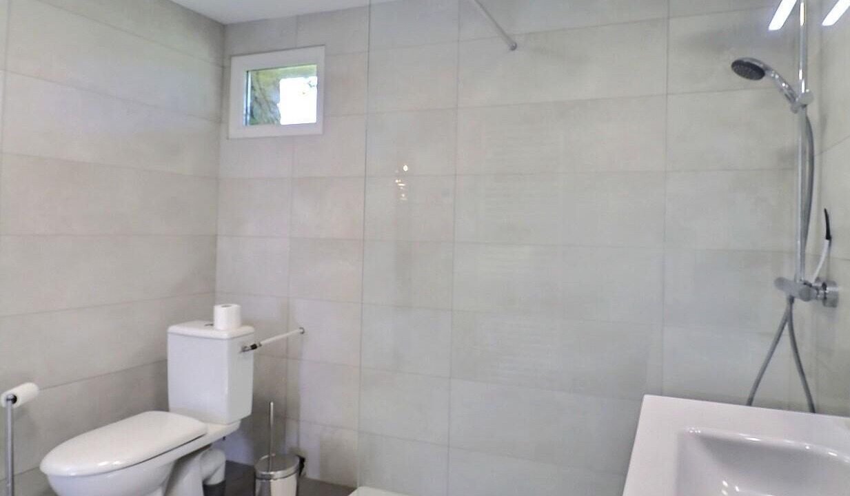 Photo of Bathroom in Betton