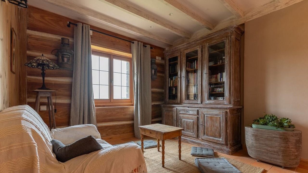 Photo of Livingroom in Montcel