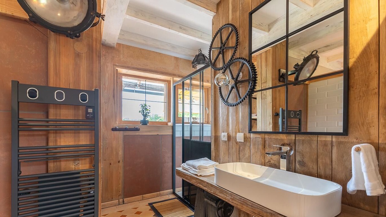 Photo of Bathroom in Montcel