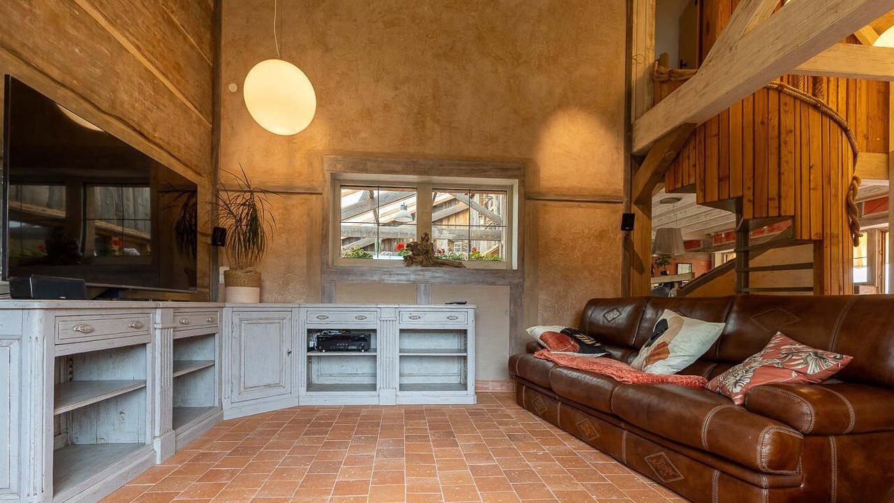 Photo of Livingroom in Montcel