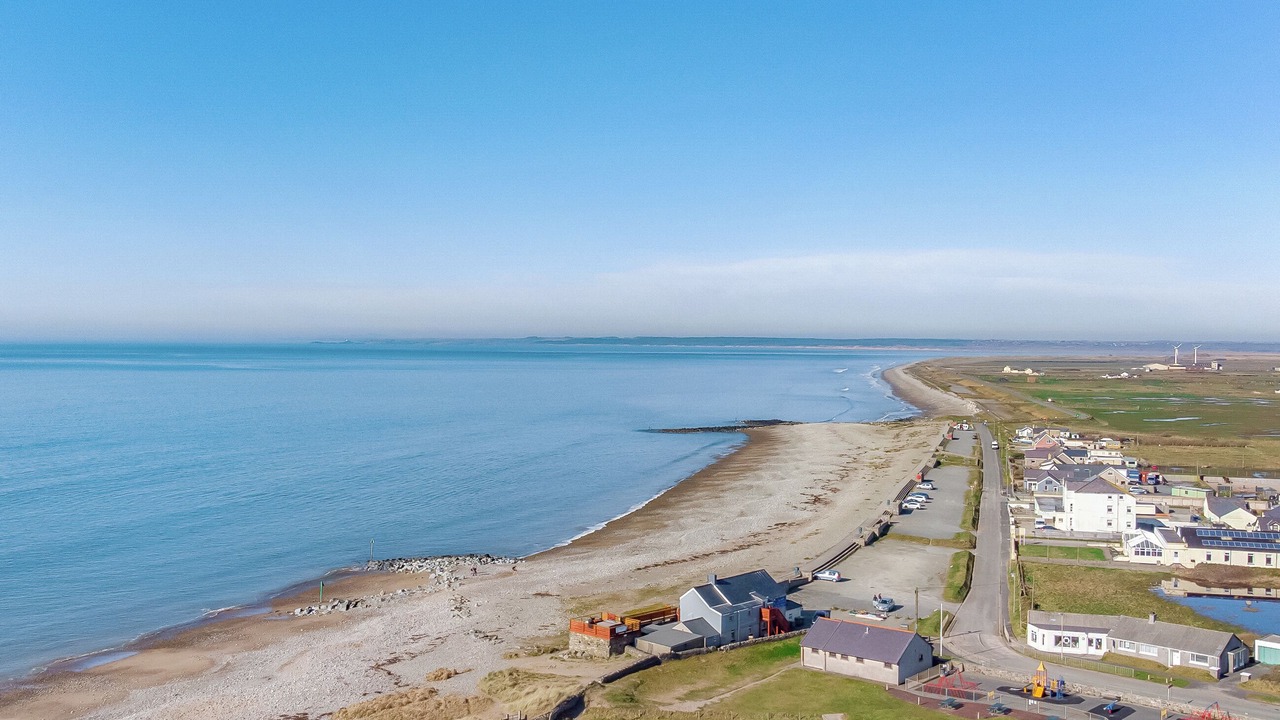 Photo of Others in Dinas Dinlle