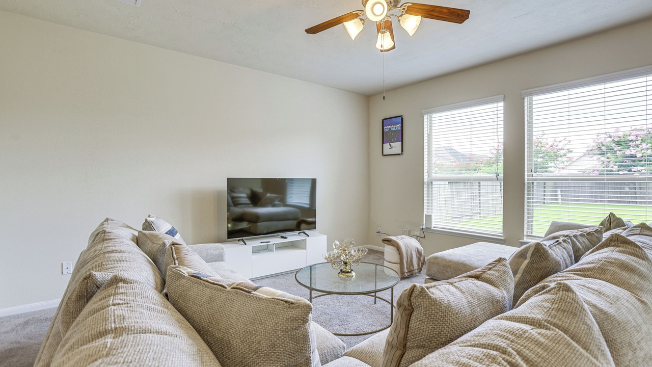 Photo of Livingroom in Atascocita
