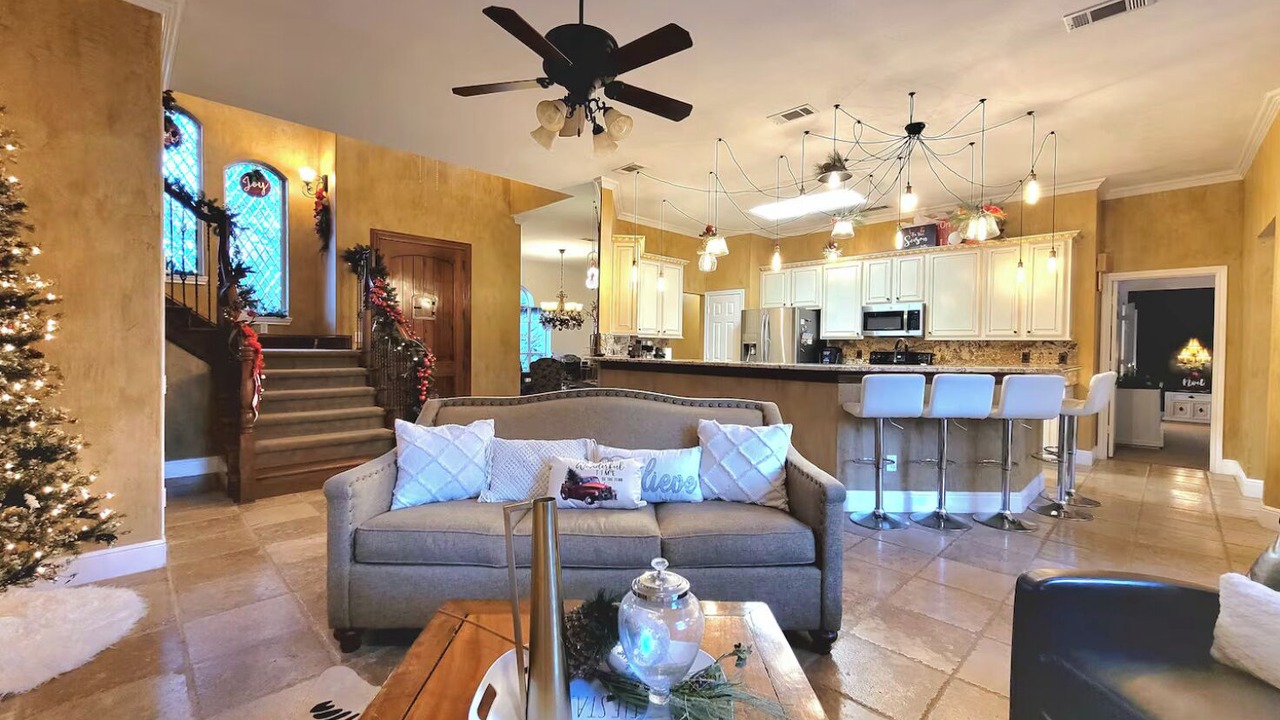 Photo of Livingroom in Flower Mound