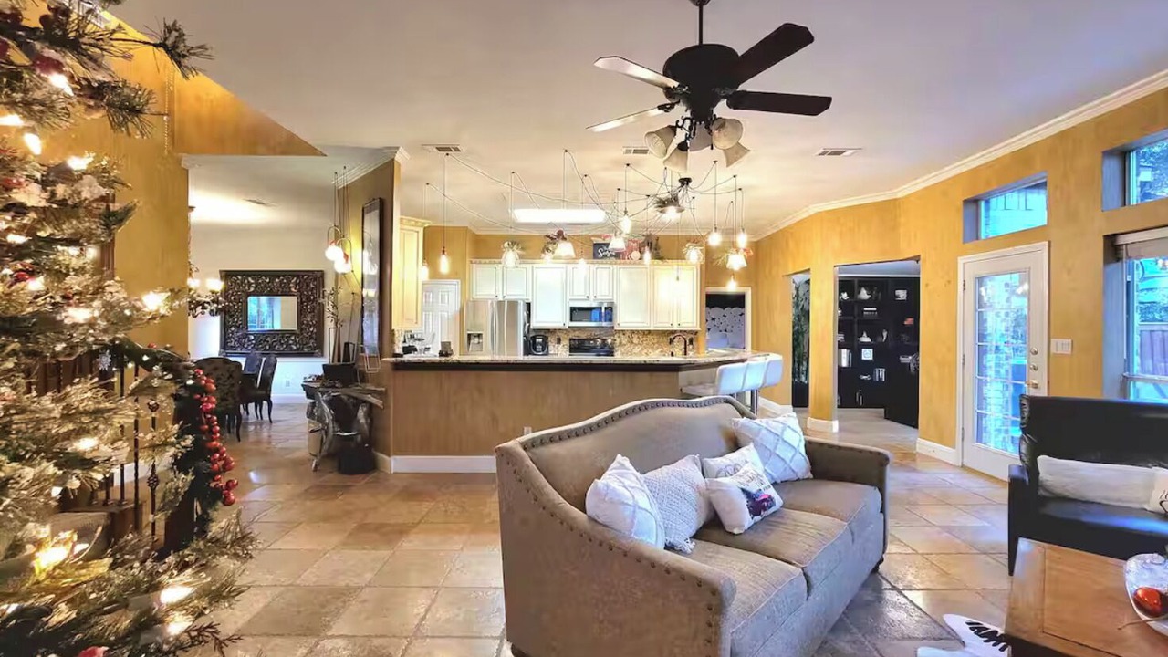 Photo of Livingroom in Flower Mound