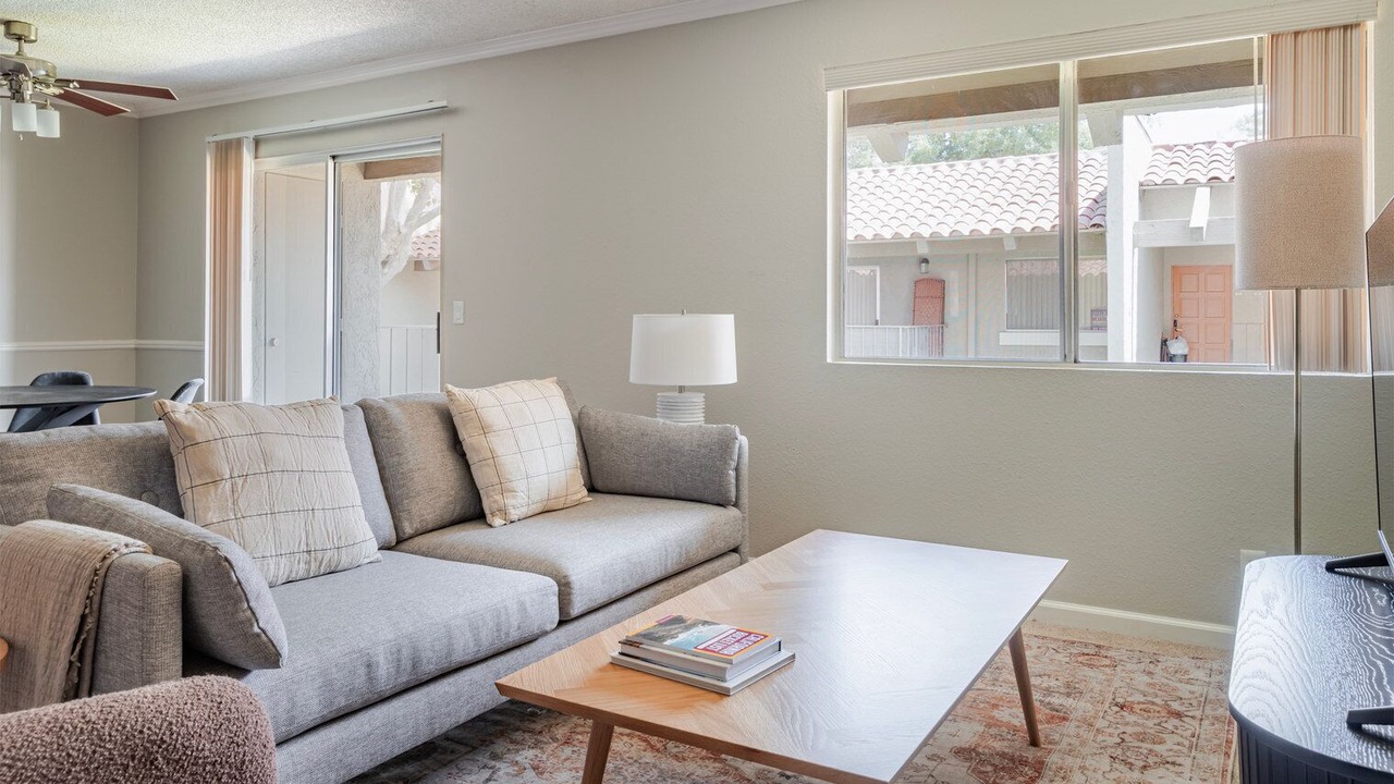 Photo of Livingroom in Campbell