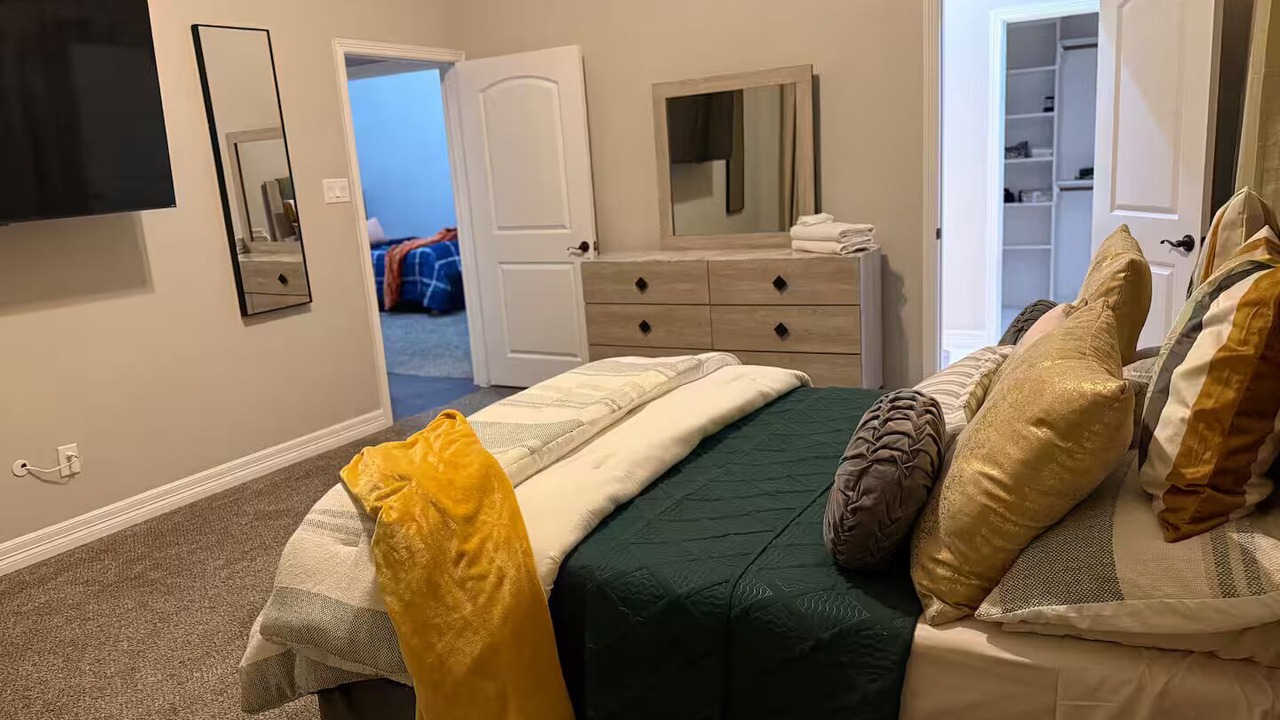 Photo of Bedroom in Cove