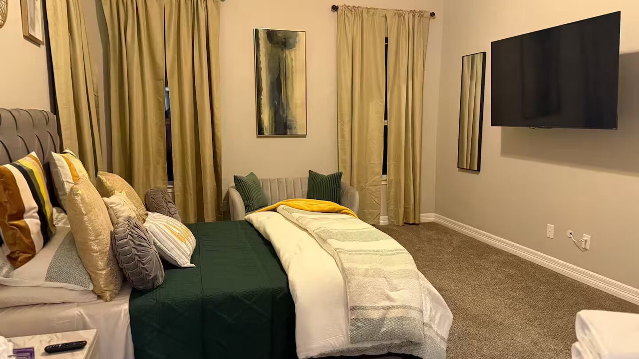 Photo of Bedroom in Cove
