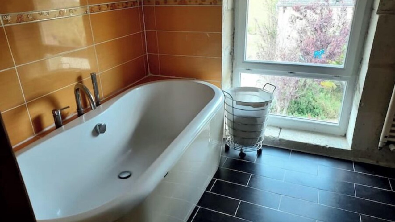 Photo of Bathroom in Bourgueil