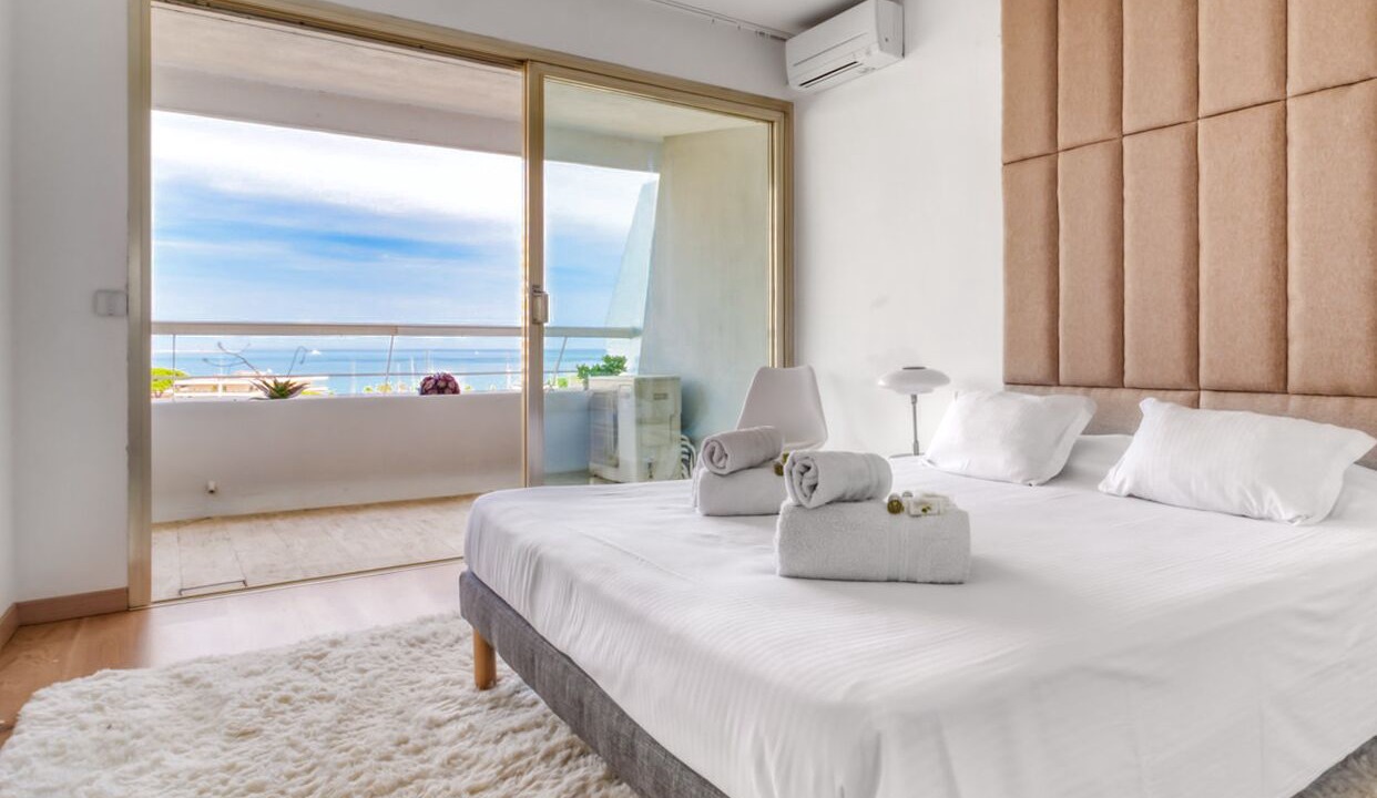 Photo of Bedroom in Villeneuve Loubet Beach