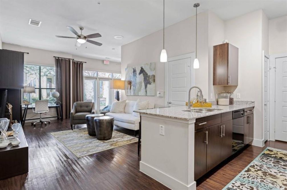 Photo of Livingroom in Las Colinas