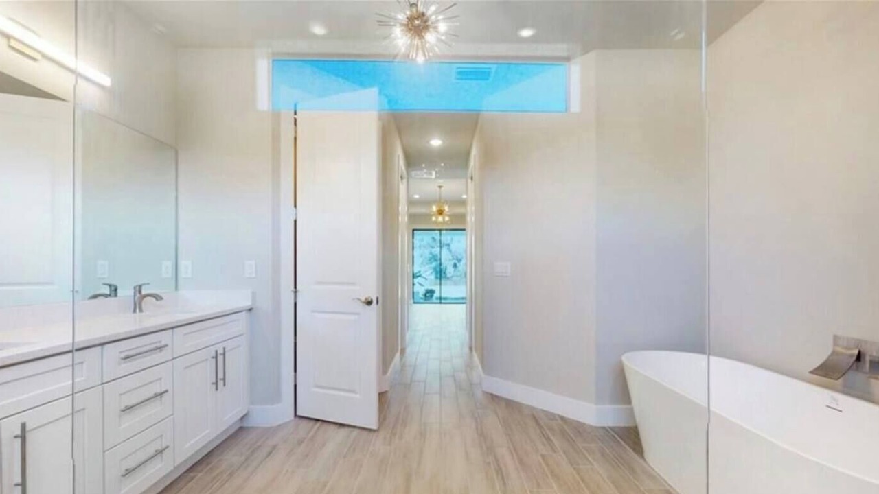 Photo of Bathroom in Sunshine