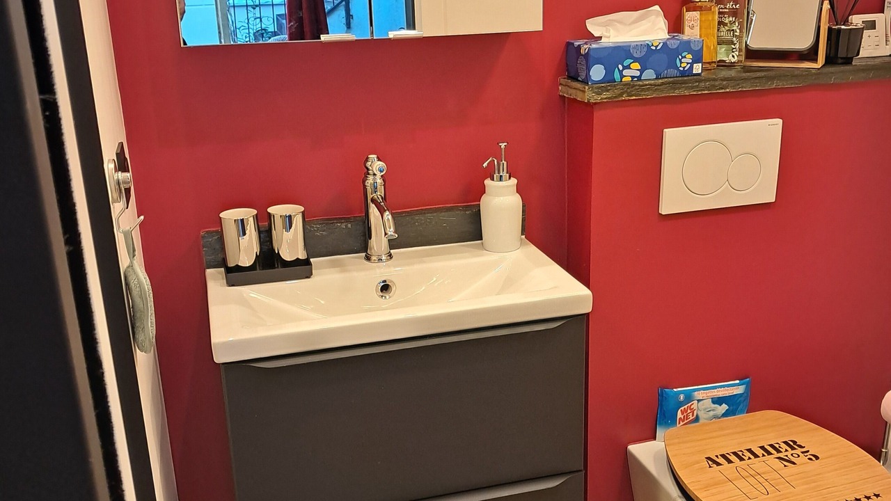 Photo of Bathroom in Pantin