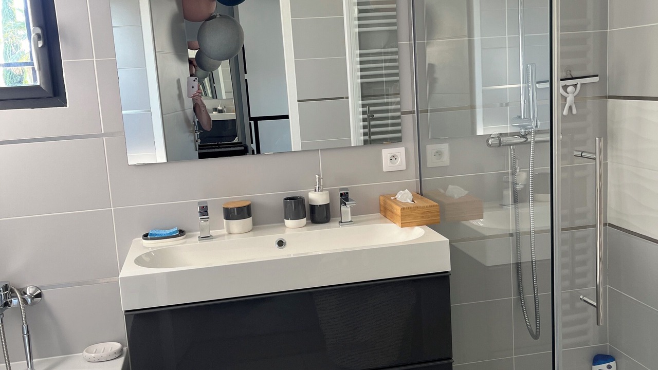 Photo of Bathroom in Lattes