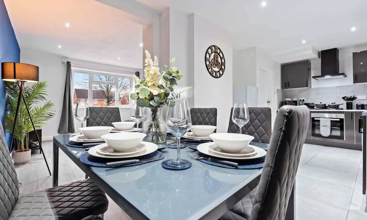 Photo of Others in Cradley