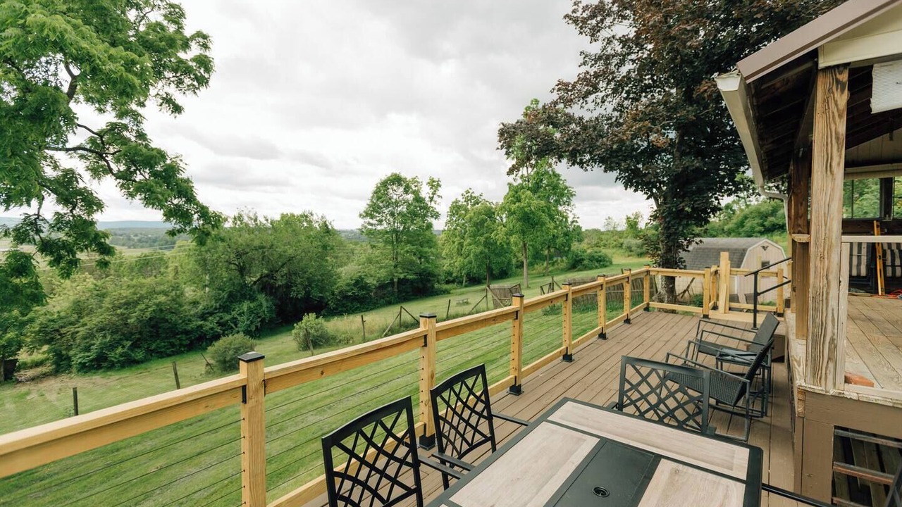 Photo of Bedroom in Bellefonte