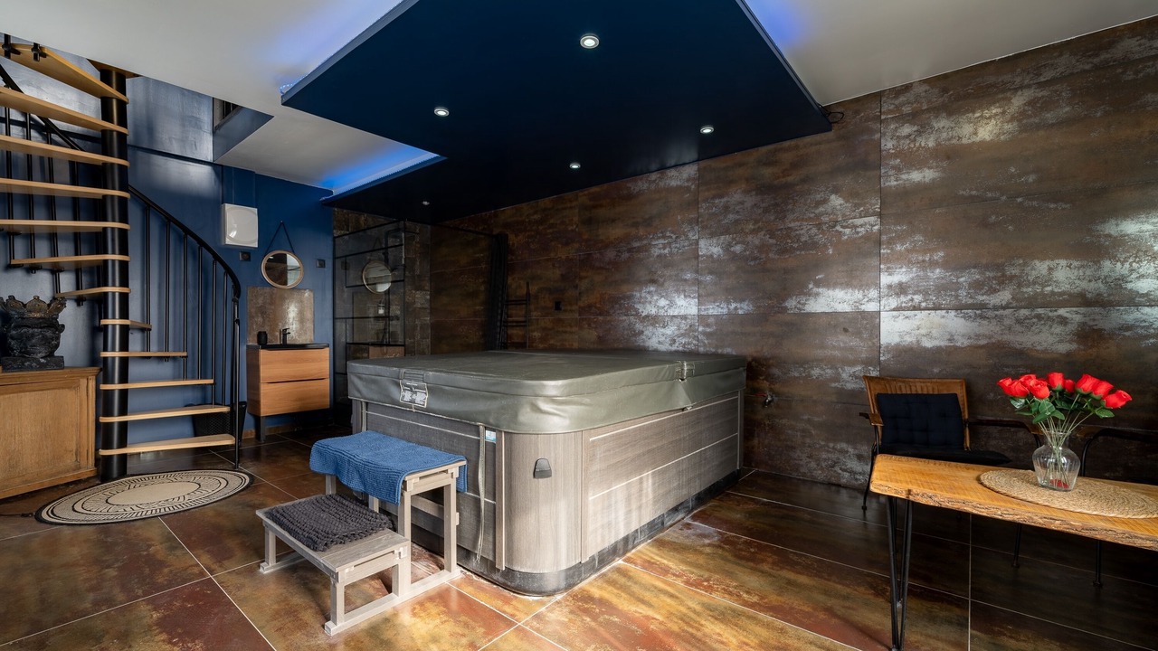 Photo of Others in Lens