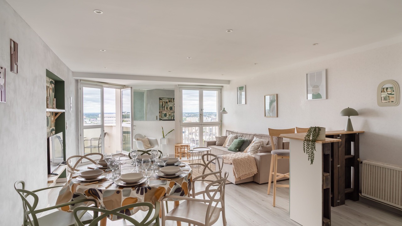 Photo of Livingroom in Colombier - Champ de Mars