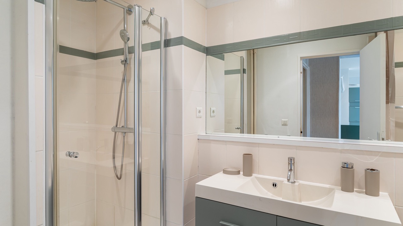 Photo of Bathroom in Colombier - Champ de Mars