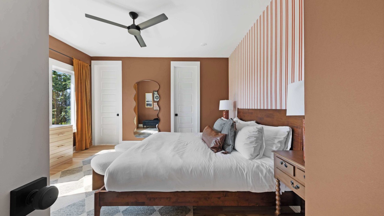Photo of Bedroom in Hurwood Heights