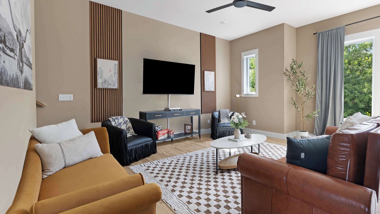 Photo of Livingroom in Hurwood Heights