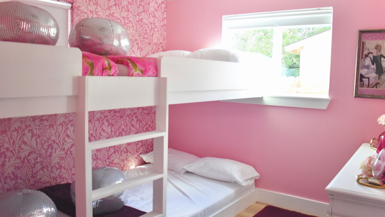 Photo of Bedroom in Pecan Springs Springdale