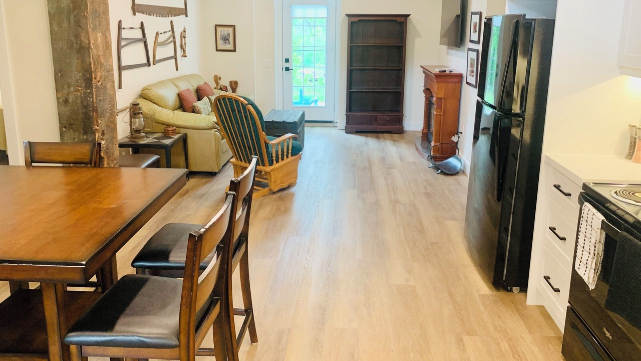 Photo of Livingroom in Burk's Falls