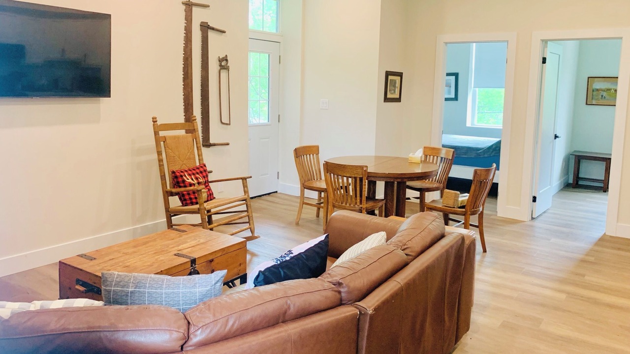 Photo of Livingroom in Burk's Falls