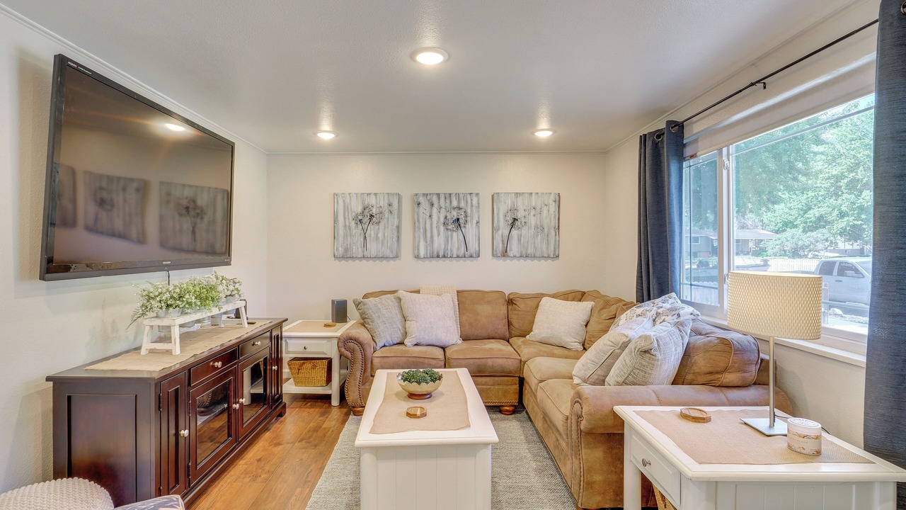 Photo of Livingroom in Vernal