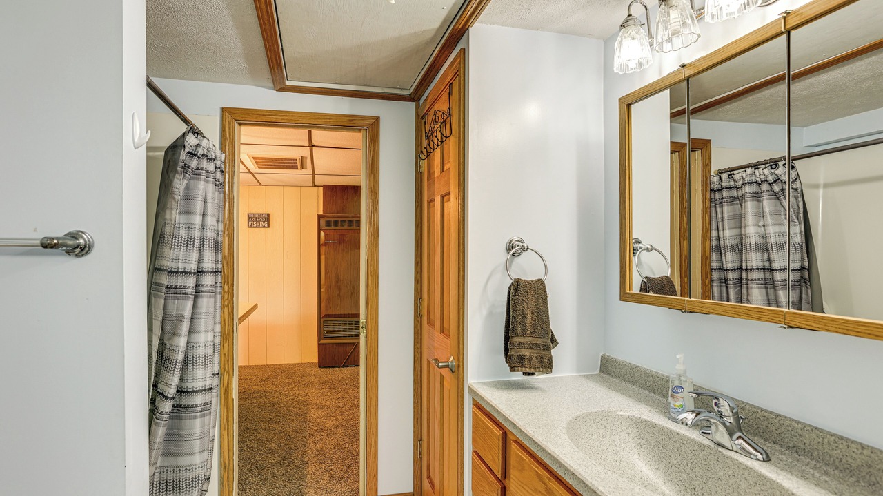 Photo of Bathroom in Brohman