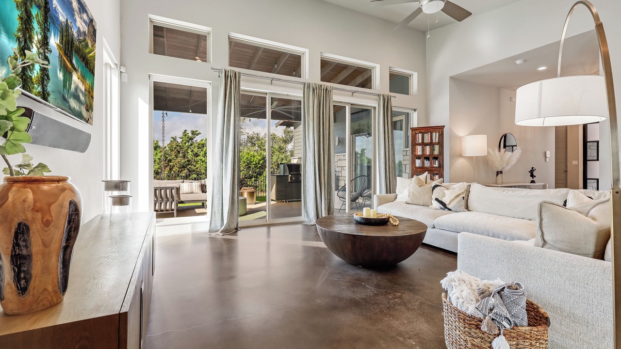 Photo of Livingroom in Lago Vista