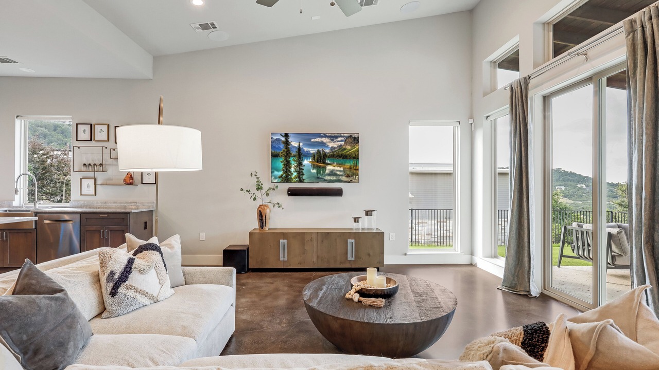 Photo of Livingroom in Lago Vista