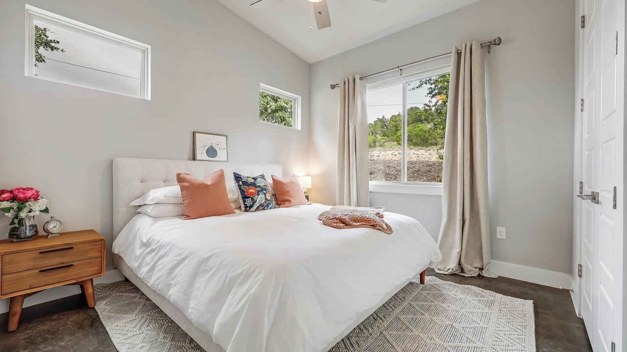 Photo of Bedroom in Lago Vista