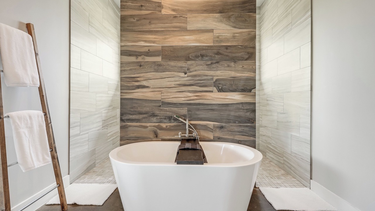 Photo of Bathroom in Lago Vista