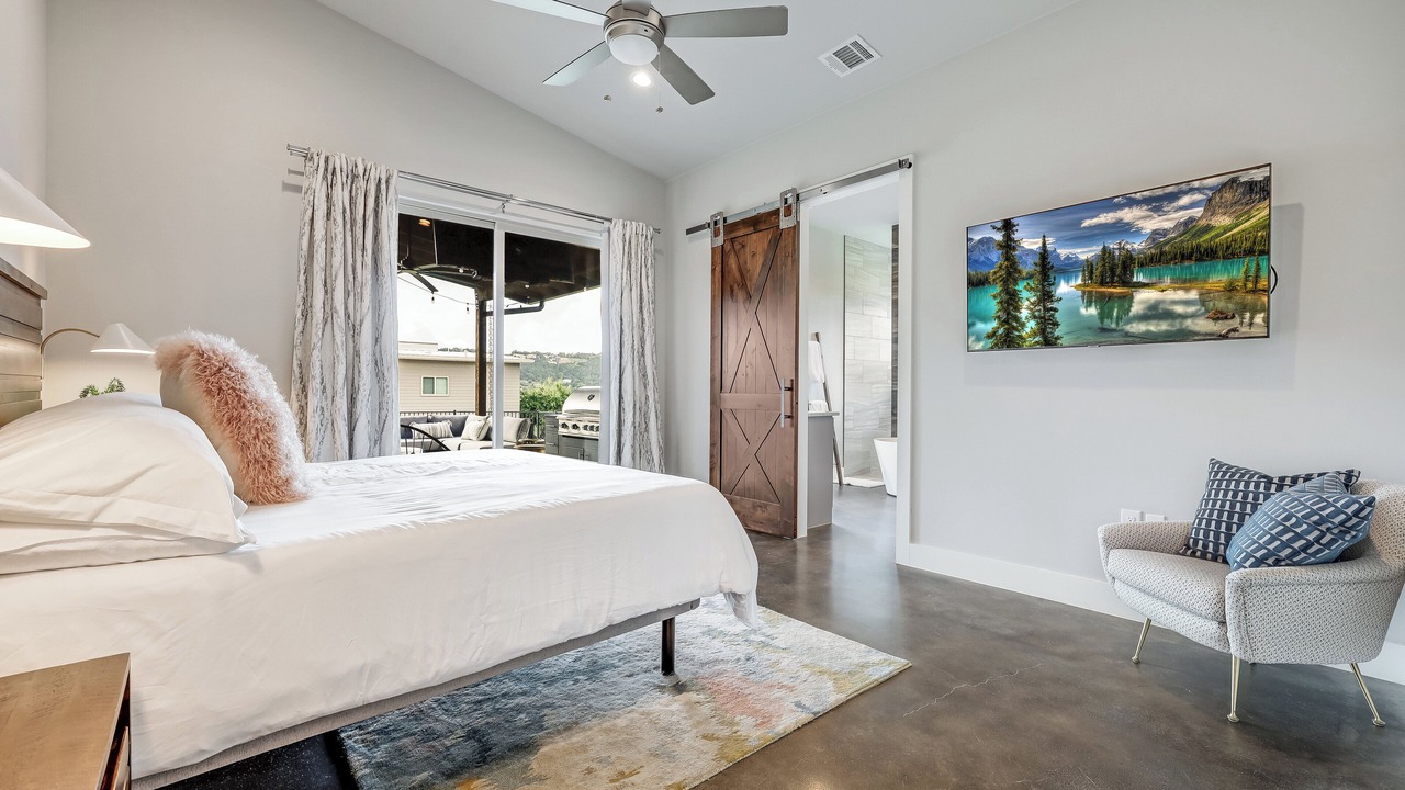 Photo of Bedroom in Lago Vista