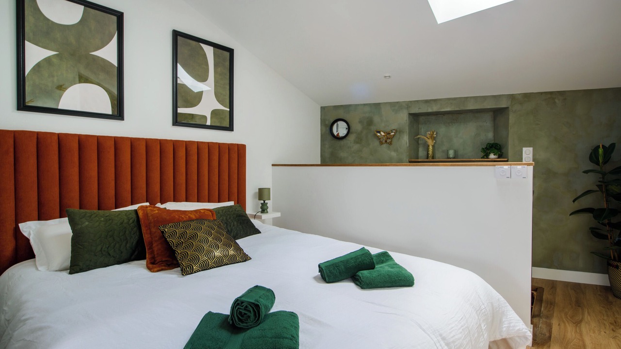 Photo of Bedroom in Saint-Leger-les-Vignes