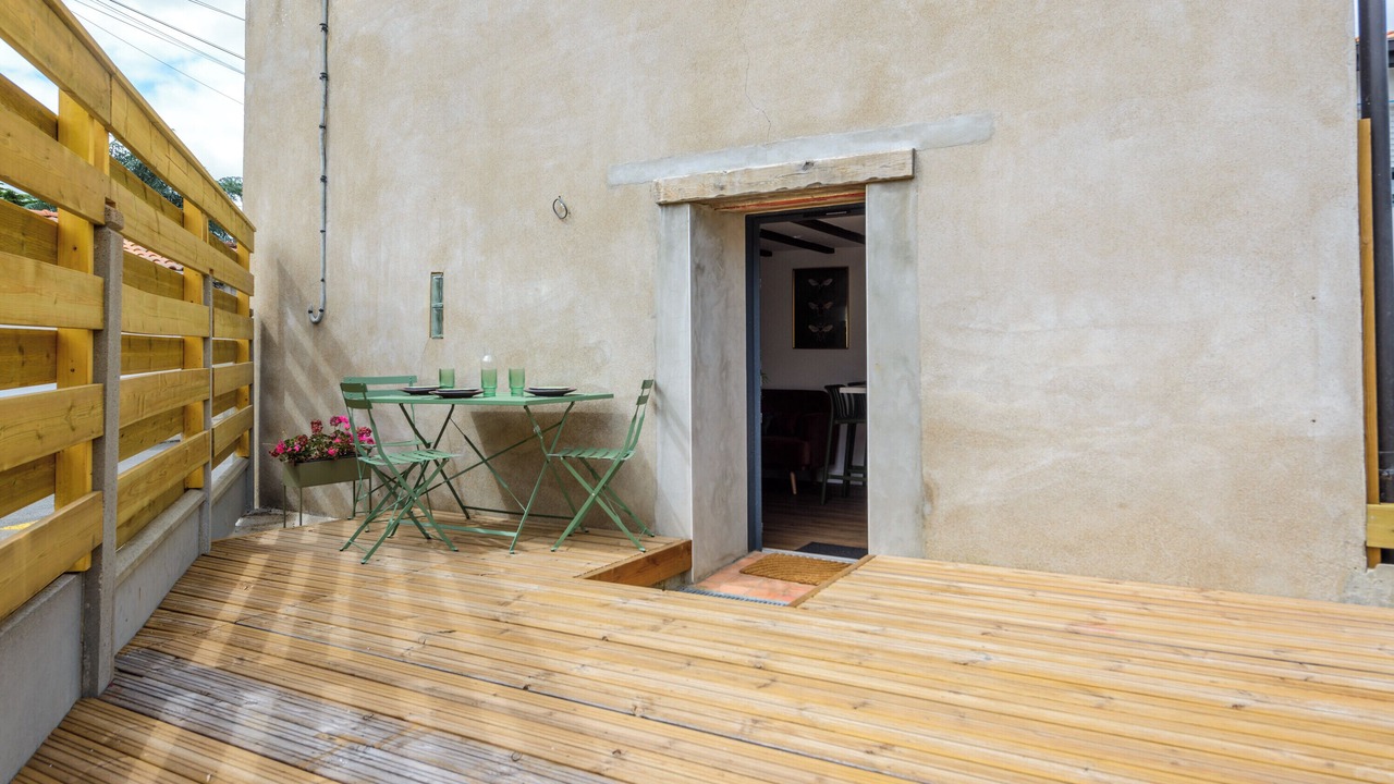 Photo of Outdoor in Saint-Leger-les-Vignes