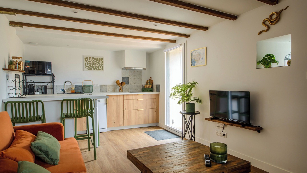 Photo of Livingroom in Saint-Leger-les-Vignes