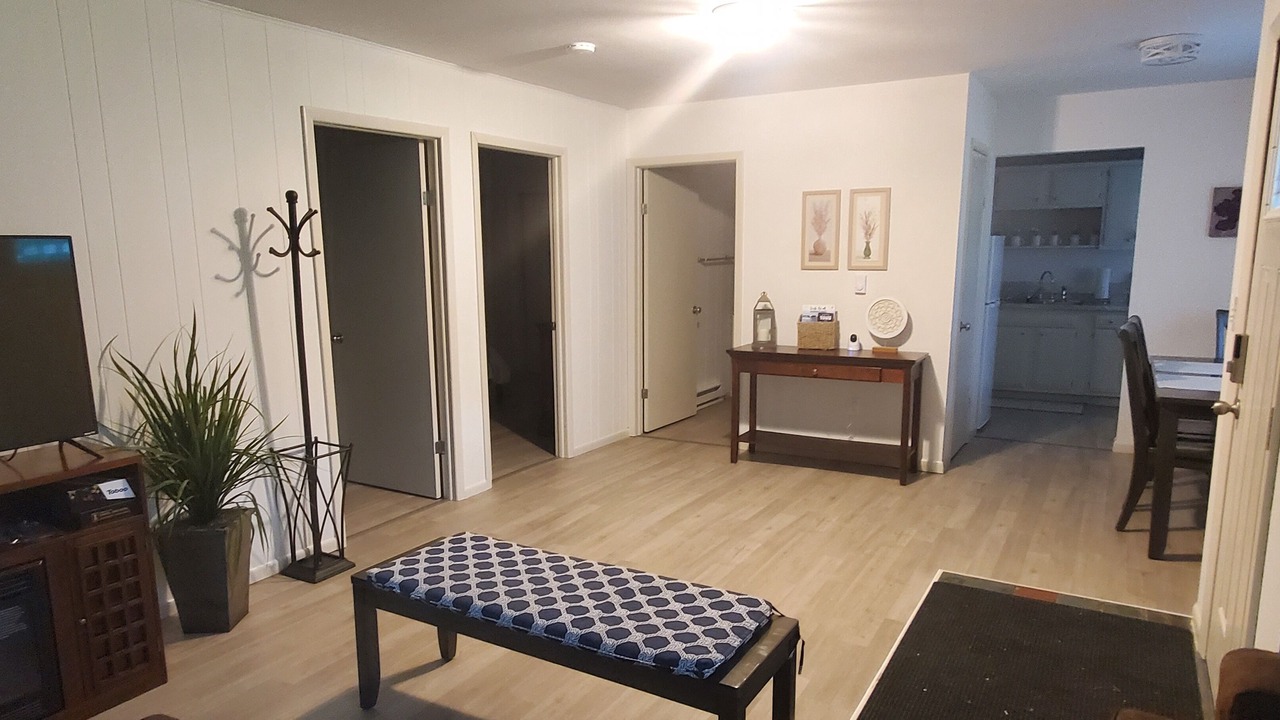 Photo of Livingroom in West Eaton