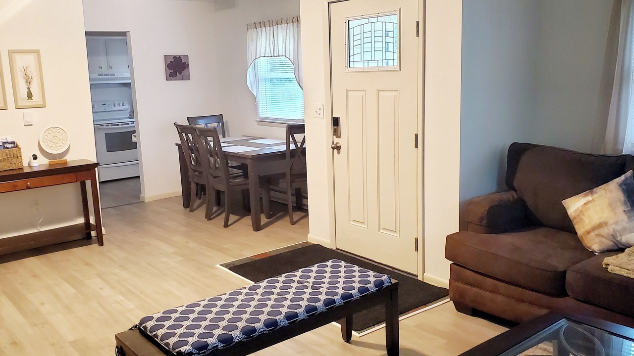 Photo of Livingroom in West Eaton