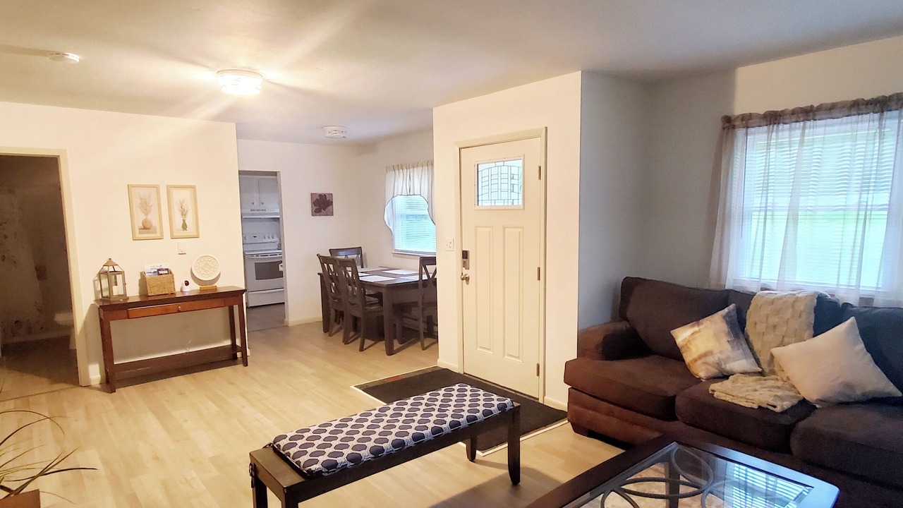 Photo of Livingroom in West Eaton