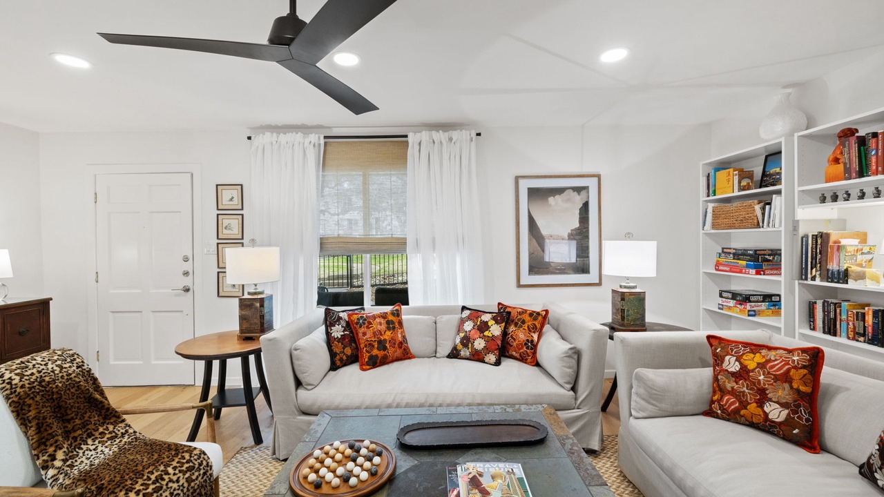 Photo of Livingroom in Highland Park West