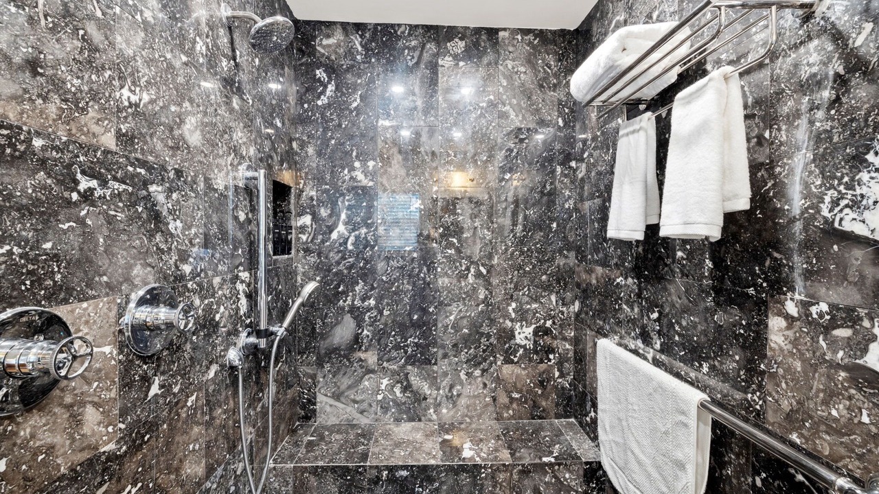 Photo of Bathroom in Highland Park West