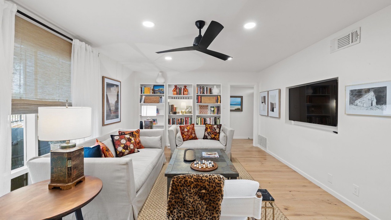 Photo of Livingroom in Highland Park West