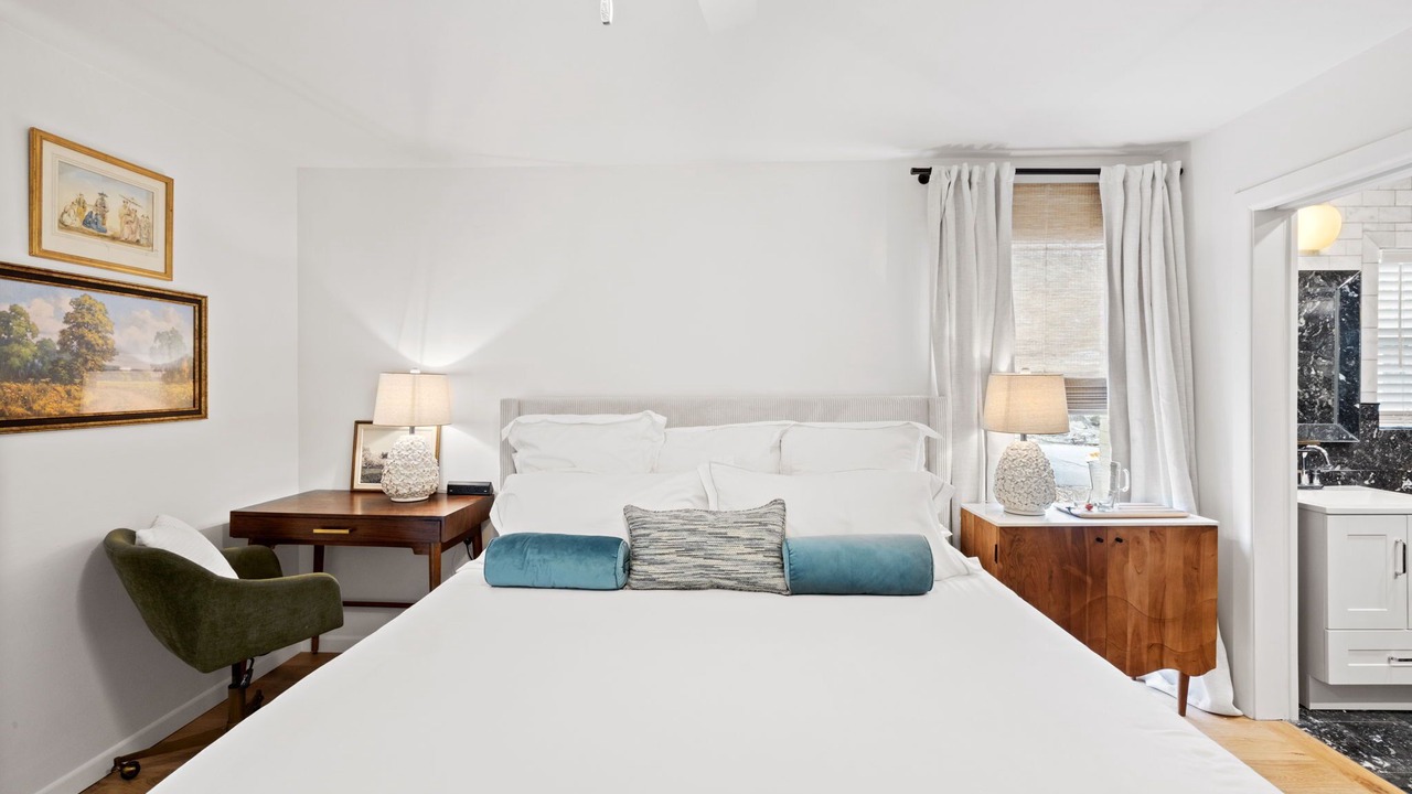 Photo of Bedroom in Highland Park West