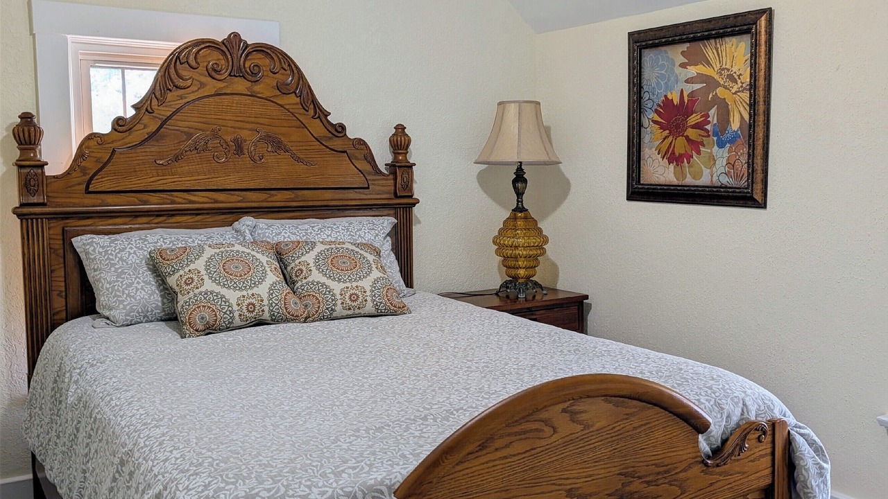 Photo of Bedroom in Saint Marys  Allen County