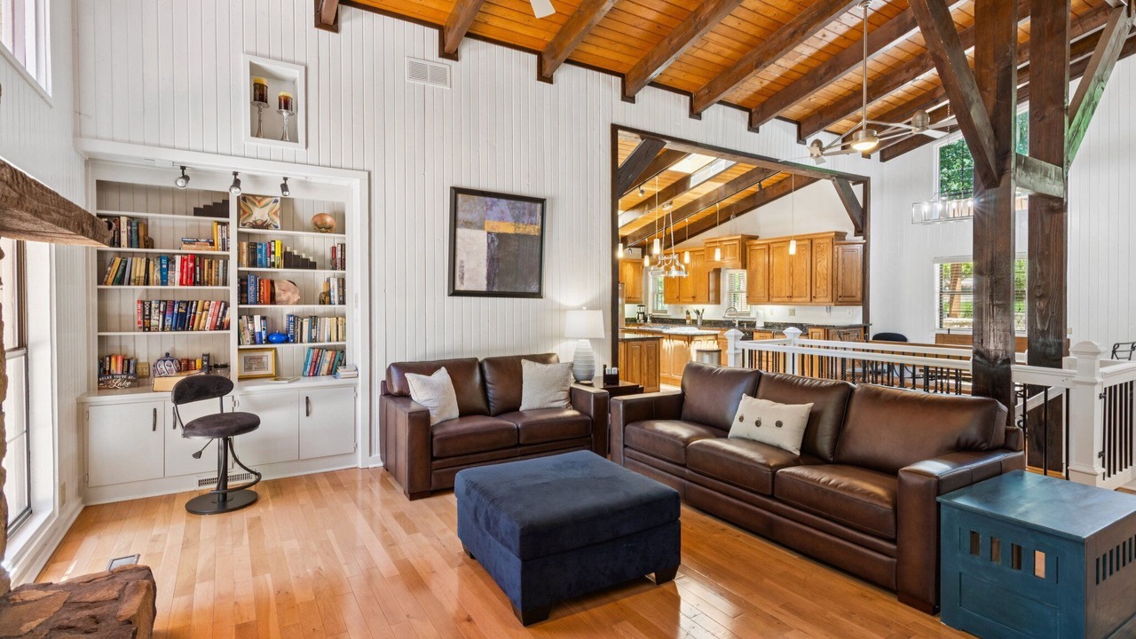 Photo of Livingroom in Buford