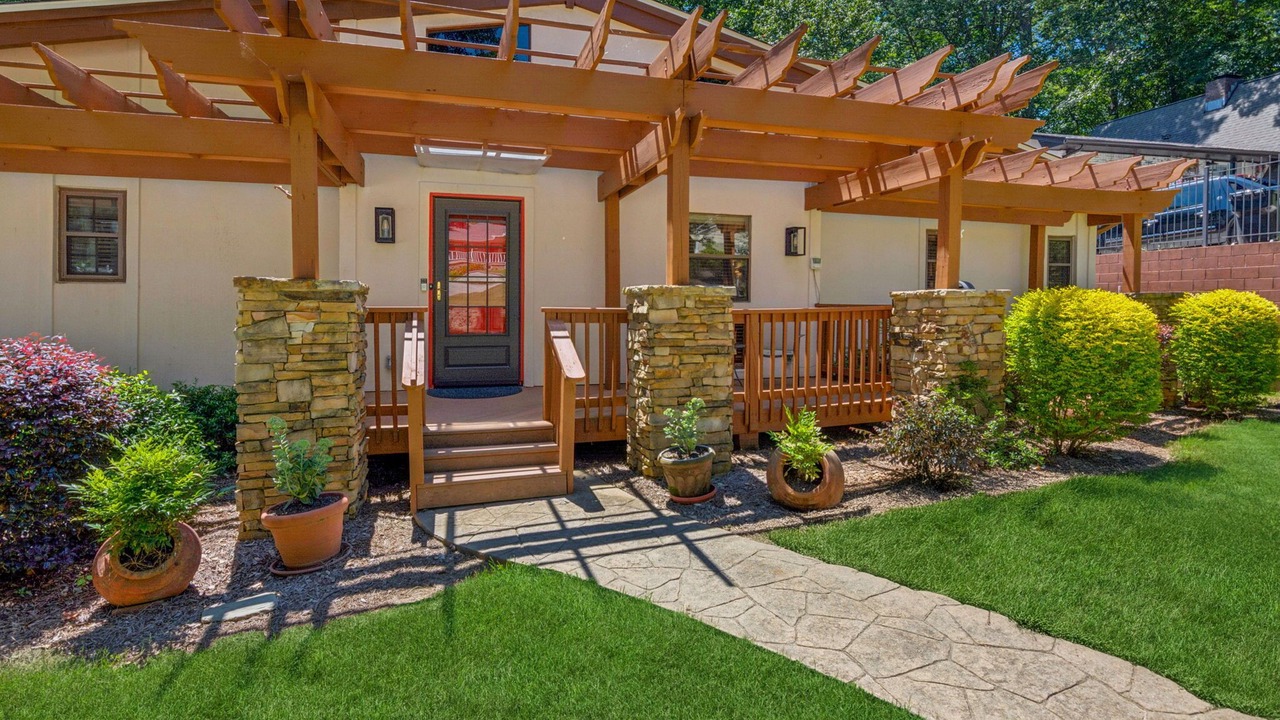 Photo of Patio Balcony in Buford