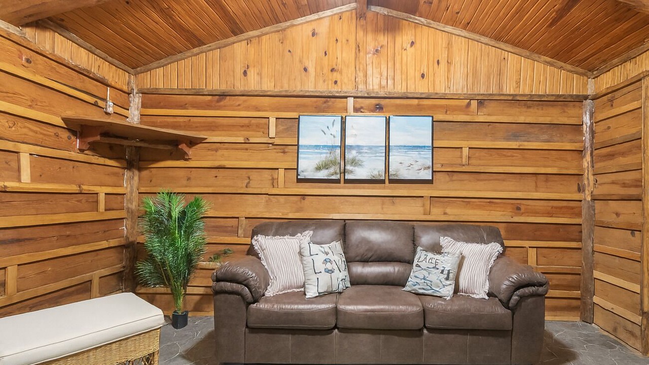 Photo of Livingroom in Madill